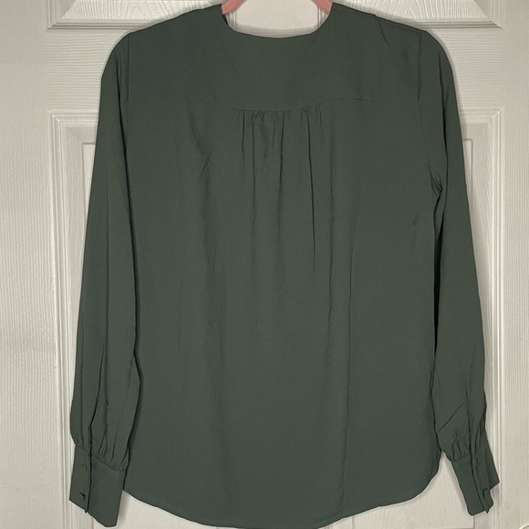 ⭐️(Small) Sage green long sleeve blouse - Picture 2 of 5